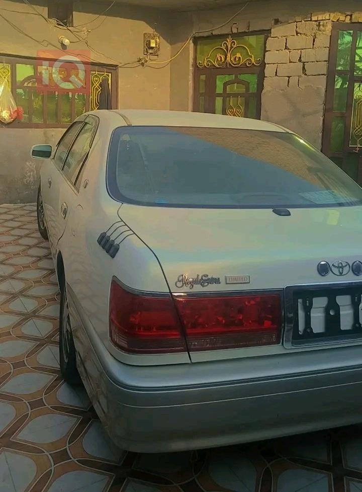 تۆیۆتا کراون